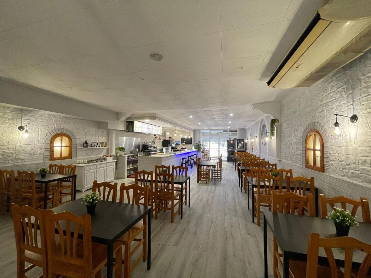 Hostal Restaurante Avenida De Madrid Терраса Экстерьер фото