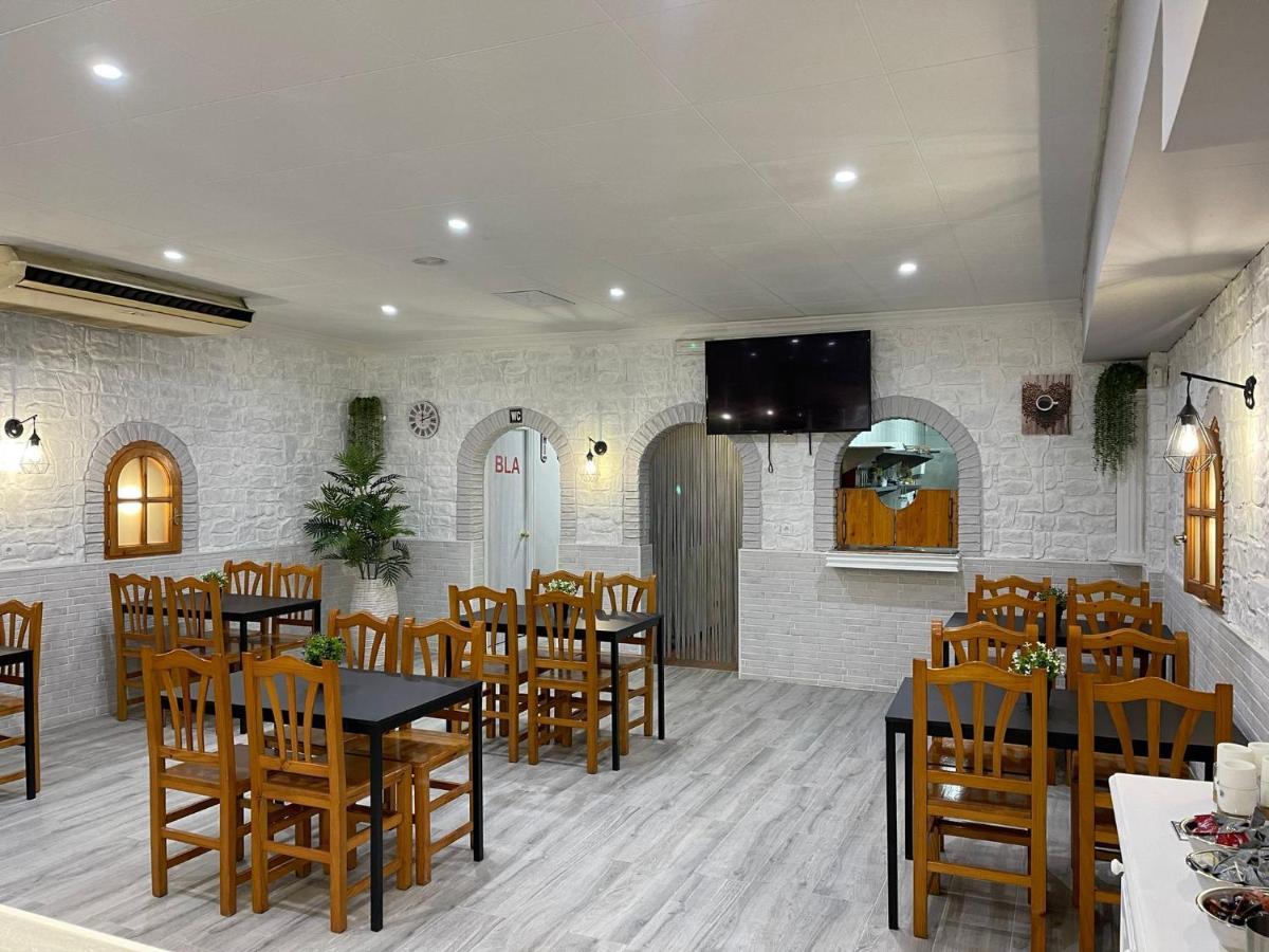 Hostal Restaurante Avenida De Madrid Терраса Экстерьер фото